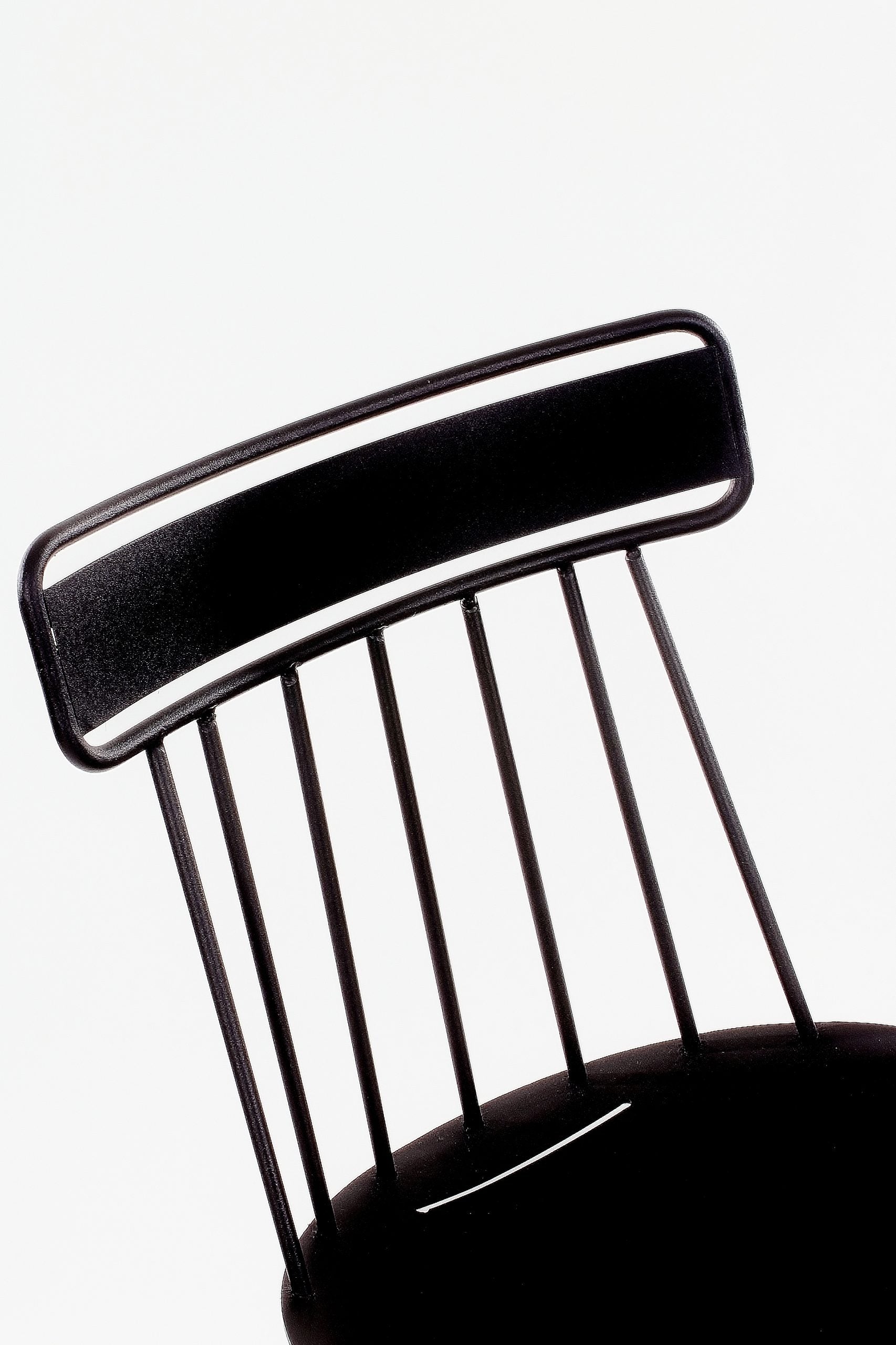 Ariadni stool