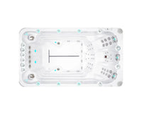 Witte zwemspa met meerdere jets en zitplaatsen, ideale jacuzzi buiten voor sport en ontspanning, swimspa voor zwemmen en.